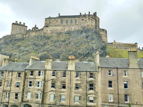 Old Town Apartment | amazing apartments - Websters Land - Castle View