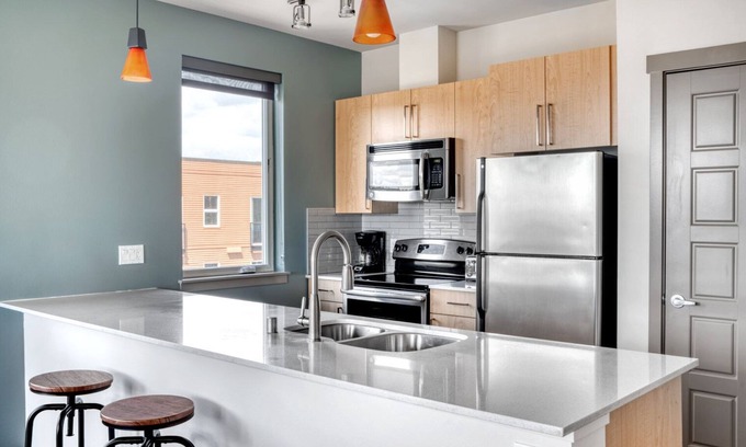 Old Ballard Apartment | Amazing Ballard 2BR w/ Fire Pit & Gym, near Farmers Market, by Blueground