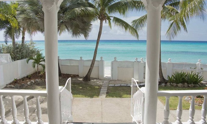 Worthing Villa | Amazing Beach Front Villa on the South Coast