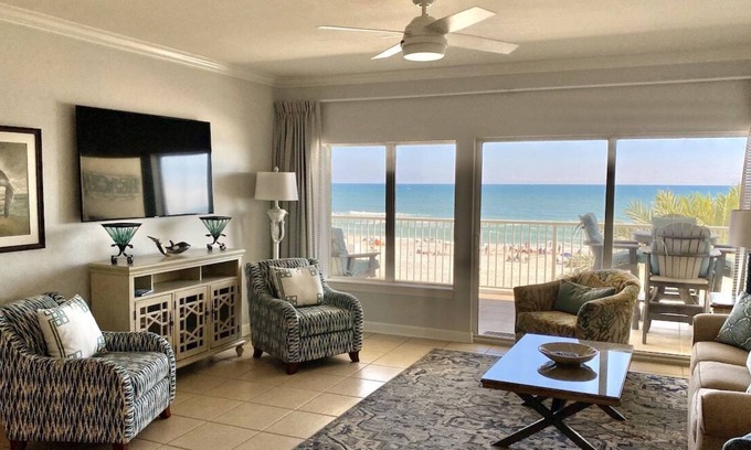 Orange Beach Condo | Amazing Beachfront Rental with Beach Chair Service Included!