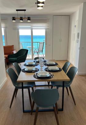 Fuengirola Apartment | Amazing Beachfront Views - 3 Bedrooms Apartment