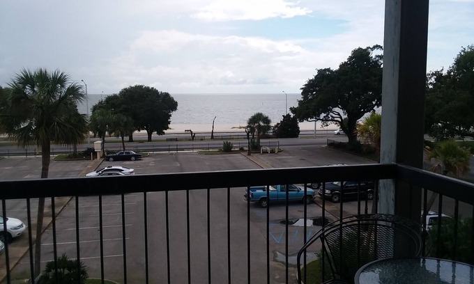 Biloxi Condo | Amazing Beachview Close to Downtown Entertainment