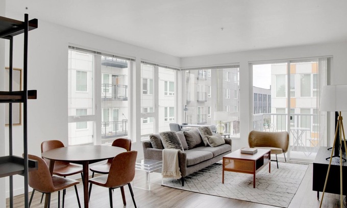 Wilburton Apartment | Amazing Bellevue 2BR w/Gym & W/D, near Spring District, by Blueground