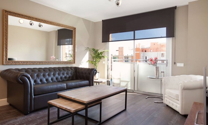 Sant Antoni Apartment | Amazing Boutique Apartment Steps Away To Major Sightseeing's