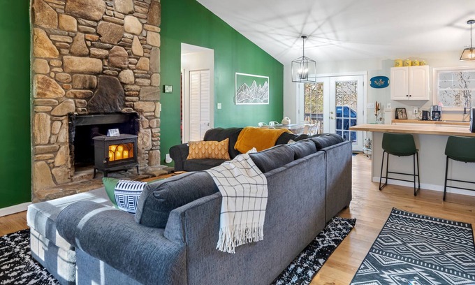 Pisgah Forest House | Amazing cabin in Pisgah Forest! Outdoor Enthusiast's Dream!