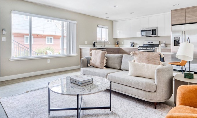 Campbell Apartment | Amazing Campbell 1BR w/ Gym, Spa & W/D, walk to WF & TJ, by Blueground