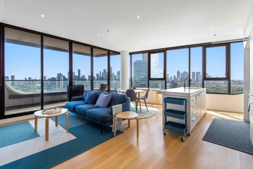 South Melbourne Apartment | Amazing City Sea & Shrine View in Melbourne