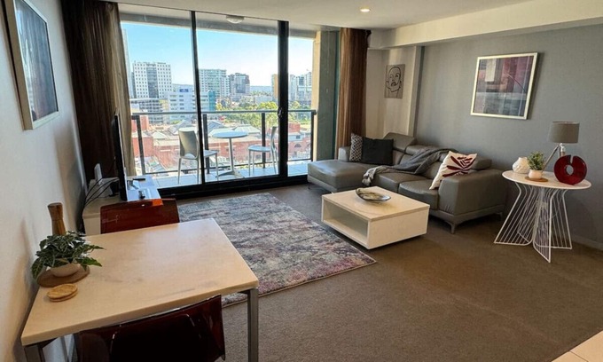Adelaide Central Business District Apartment | Amazing City Skyline Apartment - Pool, Gym, Sauna.