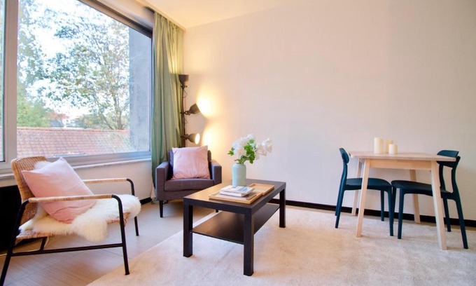 Chatelain Apartment | Amazing & cosy studio perfect location 'Stephanie-Louise area'