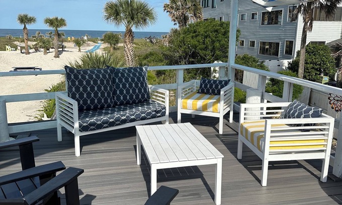 Vilano Beach House | Amazing Direct Beachfront sleeps 16