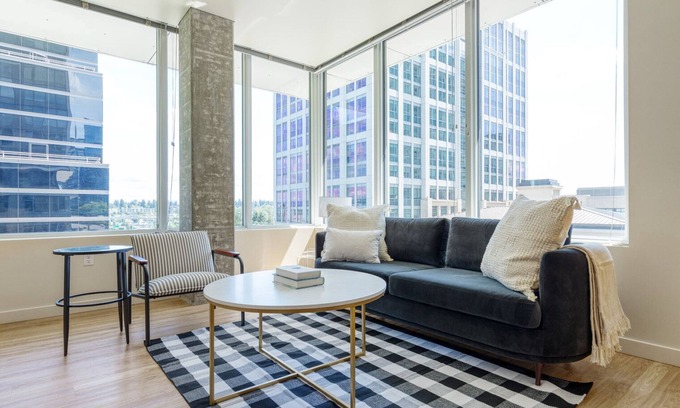 Northwest Bellevue Apartment | Amazing Downtown Bellevue 2BR w/Lounge, Gyms, near shops, by Blueground