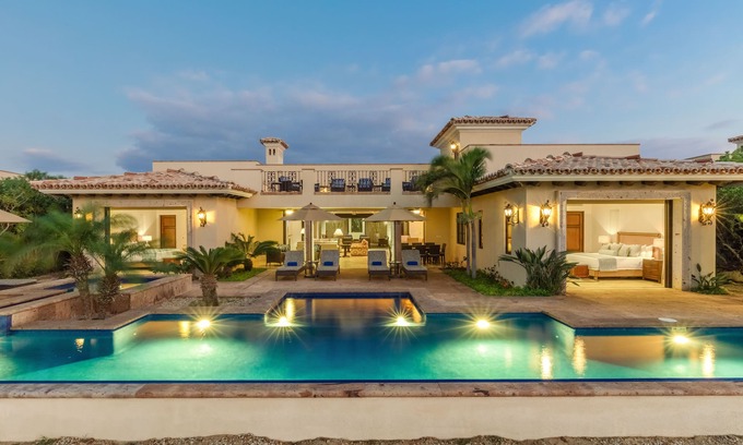 Los Cabos Villa | AMAZING GOLF VILLA @ DIAMANTE CABO SANLUCAS, UNBLOCK VIEW, HIT BALLS AT BACKYARD