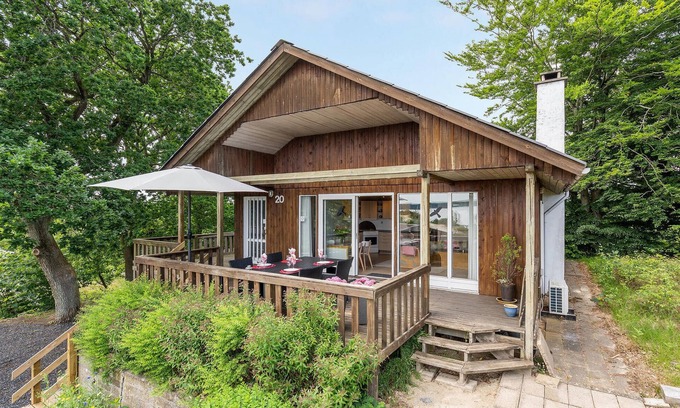 Hvidbjerg Strand House | Amazing home in Børkop with kitchen