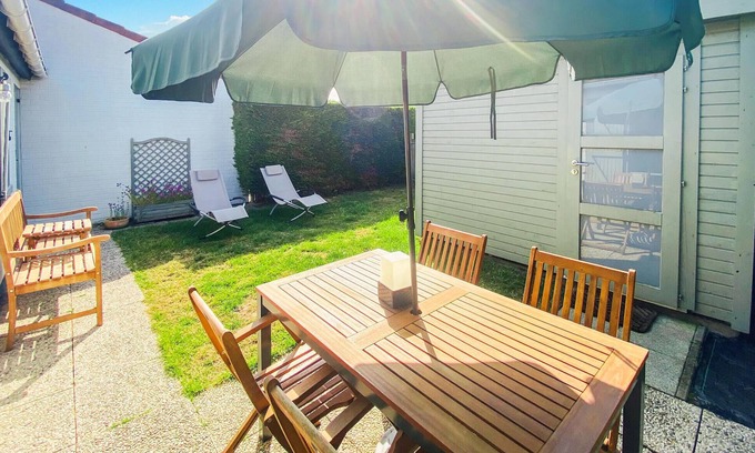 Bredene House | Amazing home in Bredene with WiFi