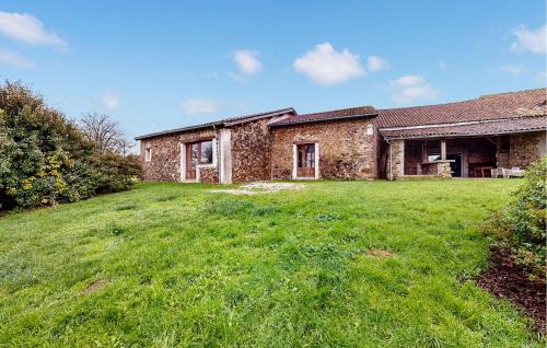 Bussiere-Badil House | Amazing Home In Bussière-Badil