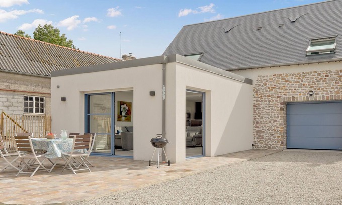 Creances House | Amazing home in Creances with WiFi