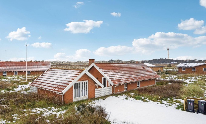 Nørre Lyngvig House | Amazing home in Hvide Sande with sauna