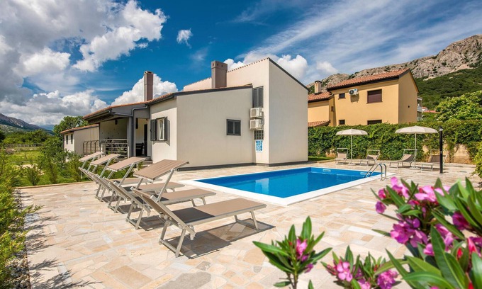 Jurandvor House | Amazing home in Jurandvor with WiFi