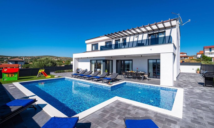 Pakostane House | Amazing home in Vrana