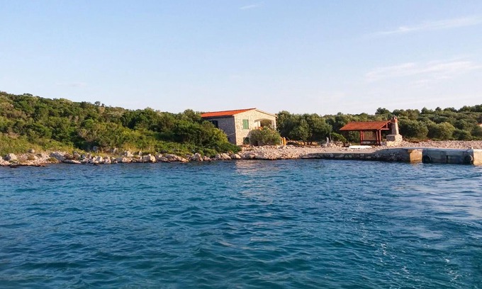Otok Zizanj House | Amazing home in Zizanj with WiFi