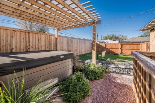 Amarillo House | Amazing Hot tub l Sleeps 14