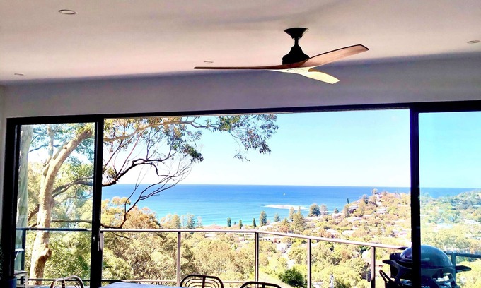 Newport House | AMAZING Insta-worthy ocean views over Newport Beach sleeps 9 guests