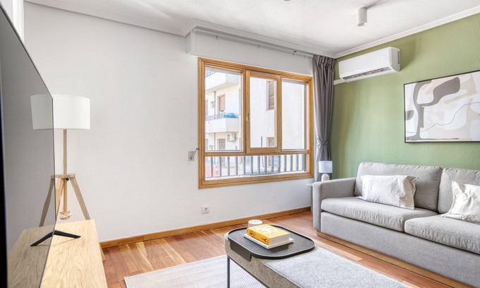 Milla de Oro Apartment | Amazing Justicia 2BR, in the heart of Madrid, by Blueground