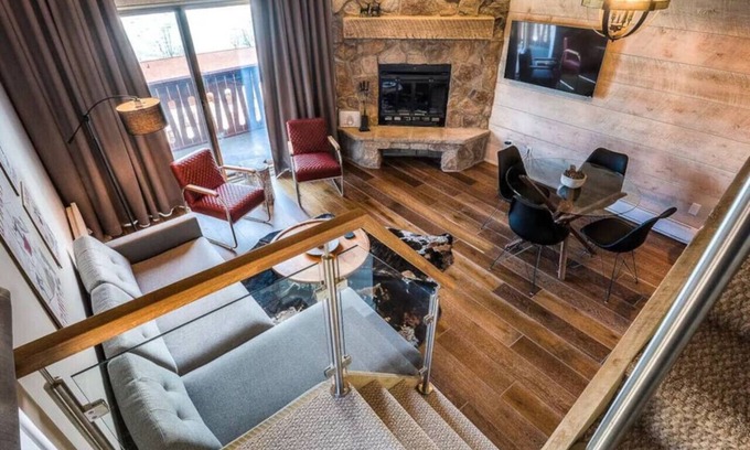 Mont-Tremblant Condo | Amazing Lake/Mountain View 5min to Tremblant(439)