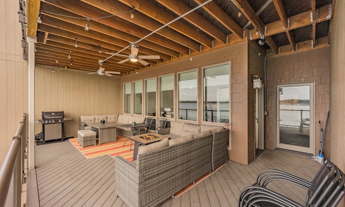 Arnolds Park Condo | Amazing Lakefront 4 bedroom luxury Condo with large deck at Bridges Bay Resort.