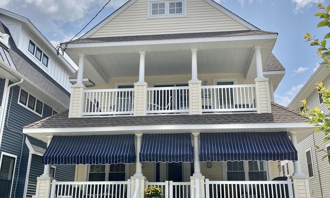 North End Condo | Amazing Location! PRIME location on Wesley. Includes Tags/Chairs/Umbrellas!