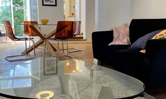 Forest Lodge House | Amazing location, sleeps 5, gorgeous original Glebe terrace, great value!
