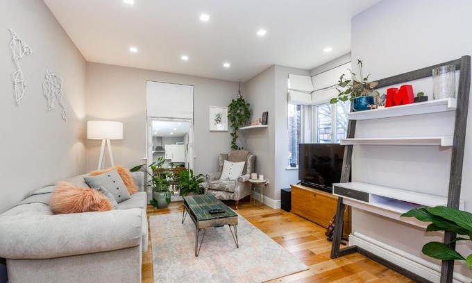 Perry Vale Apartment | Amazing Lovely 1BDR Apartment, South London