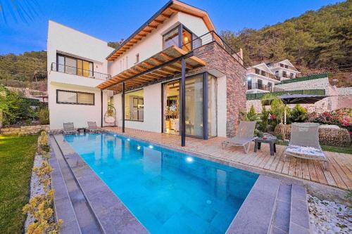Faralya Villa | Amazing Luxurious Villa Bali Faralya by Luxury Group