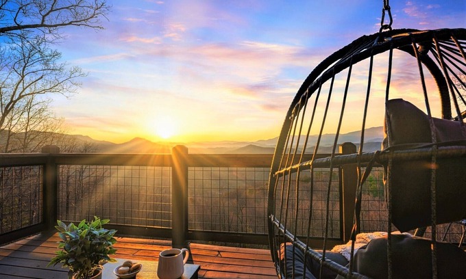Sevierville Cabin | AMAZING Mountain Views Retreat | Games | HotTub | Sleeps 12 | Upscale | Fire Pit