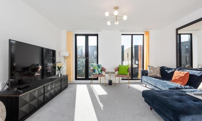Whittington House | Amazing new built townhouse with garden in London