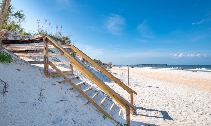 St. Augustine Beach Apartment | Amazing Ocean Views, Steps to Beach, Walk to Restaurants, Shops, Pier! $300 in Free Tickets Per Day!