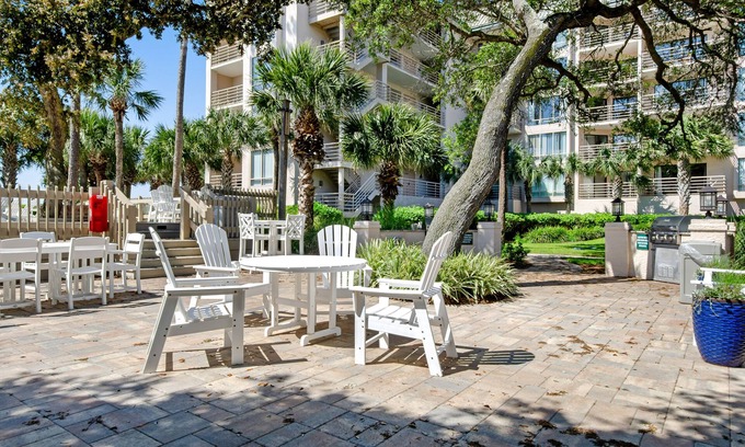 Palmetto Dunes Condo | Amazing ocean-view condo steps from the beach - pools, hot tubs & gym on-site