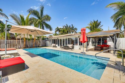 Nautilus Isle Villa | Amazing Pool Water Front House 3 King Beds