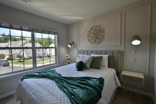 Greensboro Apartment | Amazing Renovated Townhouse