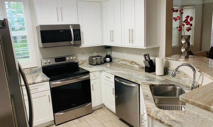 Indian Wells Condo | Amazing Resort Condo near Disney fully renewed