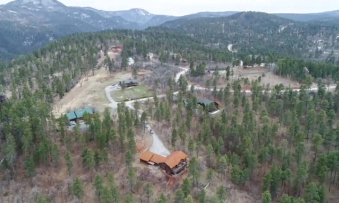 Spearfish House | Amazing Serenity lots of space and wildlife!
