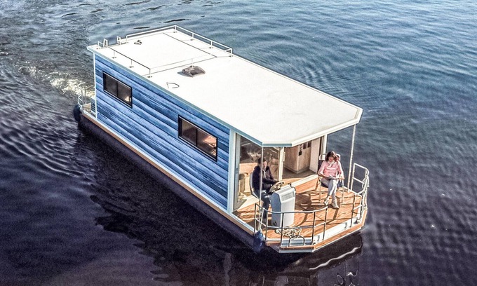 Oberhavel Boat Rental | Amazing ship in Hennigsdorf