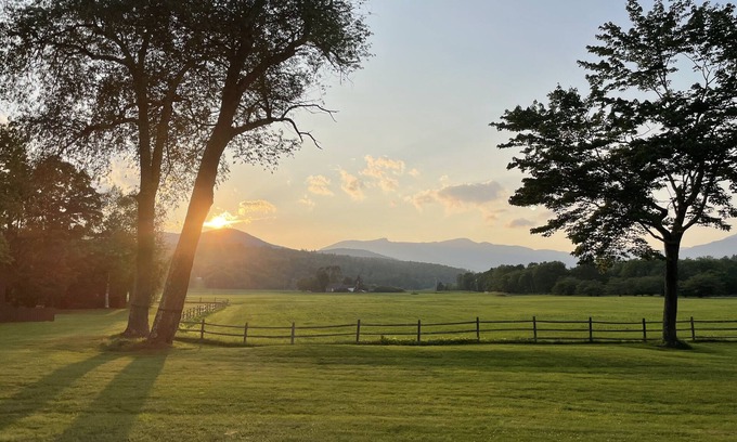 Stowe Area Condo | Amazing Stowe Location! Stunning Mountain Views in Cozy Condo 2BR- sleeps 6