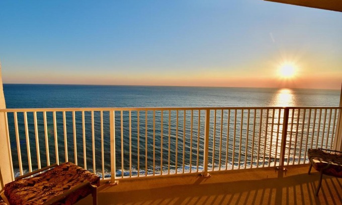 Panama City Beach Apartment | Amazing Sunset Oceanfront Condo
