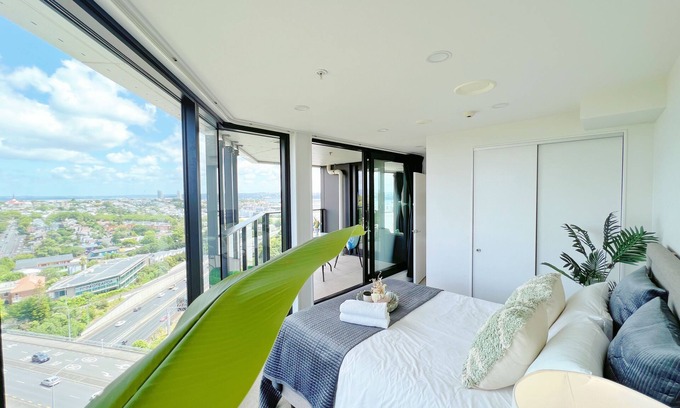 Newton House | Amazing Sunset View Penthouse
