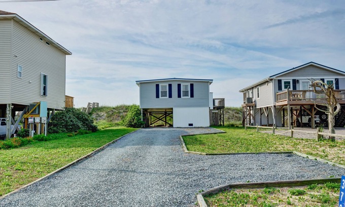North Topsail Beach House | Amazing Two Bedroom Oceanfront Beach House