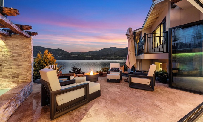 Manson Villa | Amazing Ultra Luxury Tuscany Style Lakefront Villa, Two Primaries with En Suites