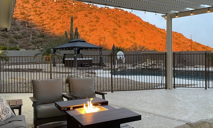East Mesa House | Amazing View-Desert Oasis-Single story