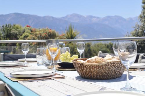 Kaikoura House | Amazing Views Large Deck Sunny