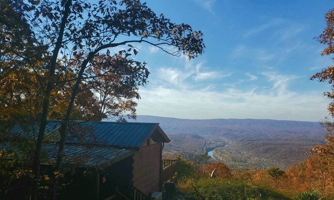 Great Cacapon Cabin | Amazing views!!